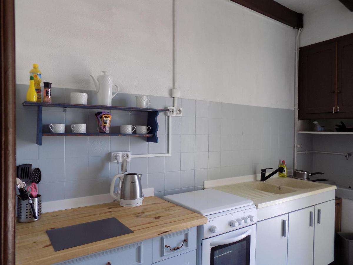 La maisonnette Les Adjots Extérieur photo